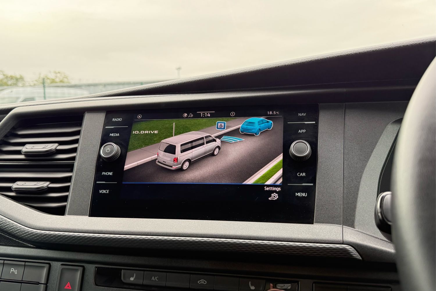 Used Volkswagen Transporter 2024 for sale - 76316614: Photo 53