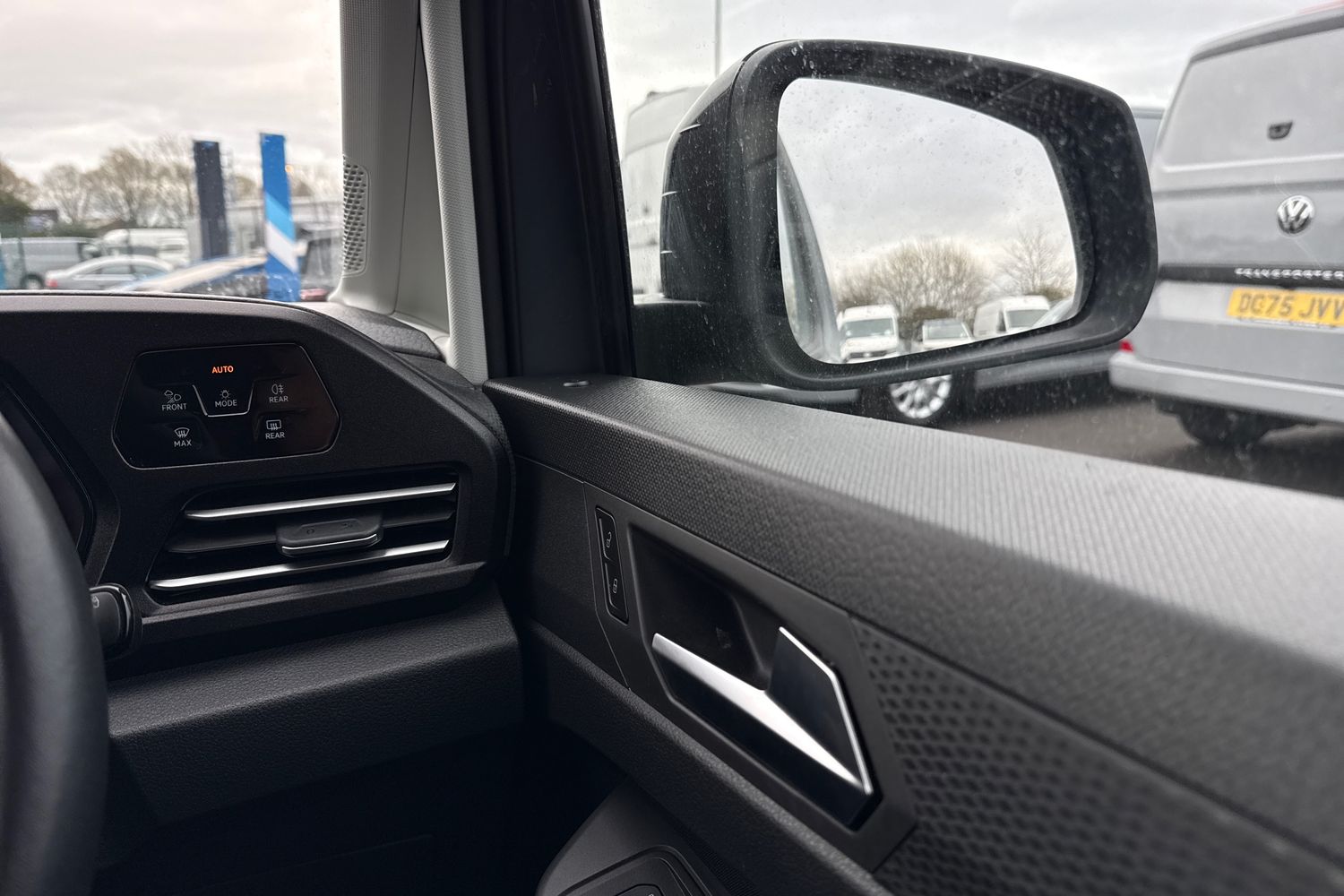 Used Volkswagen Caddy Maxi 2025 for sale - 77834826: Photo 21