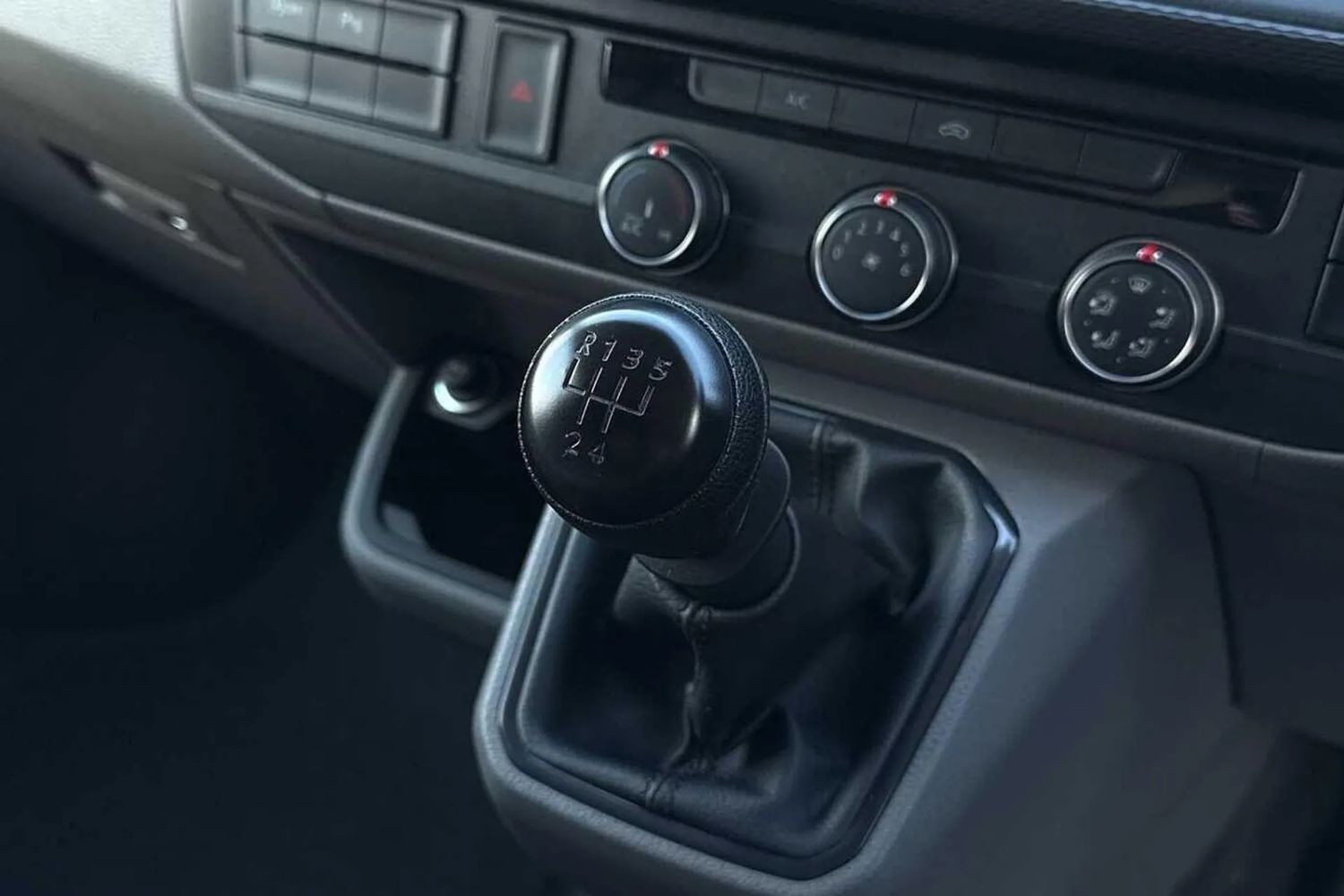 Used Volkswagen Transporter 2024 for sale - 76985304: Photo 22