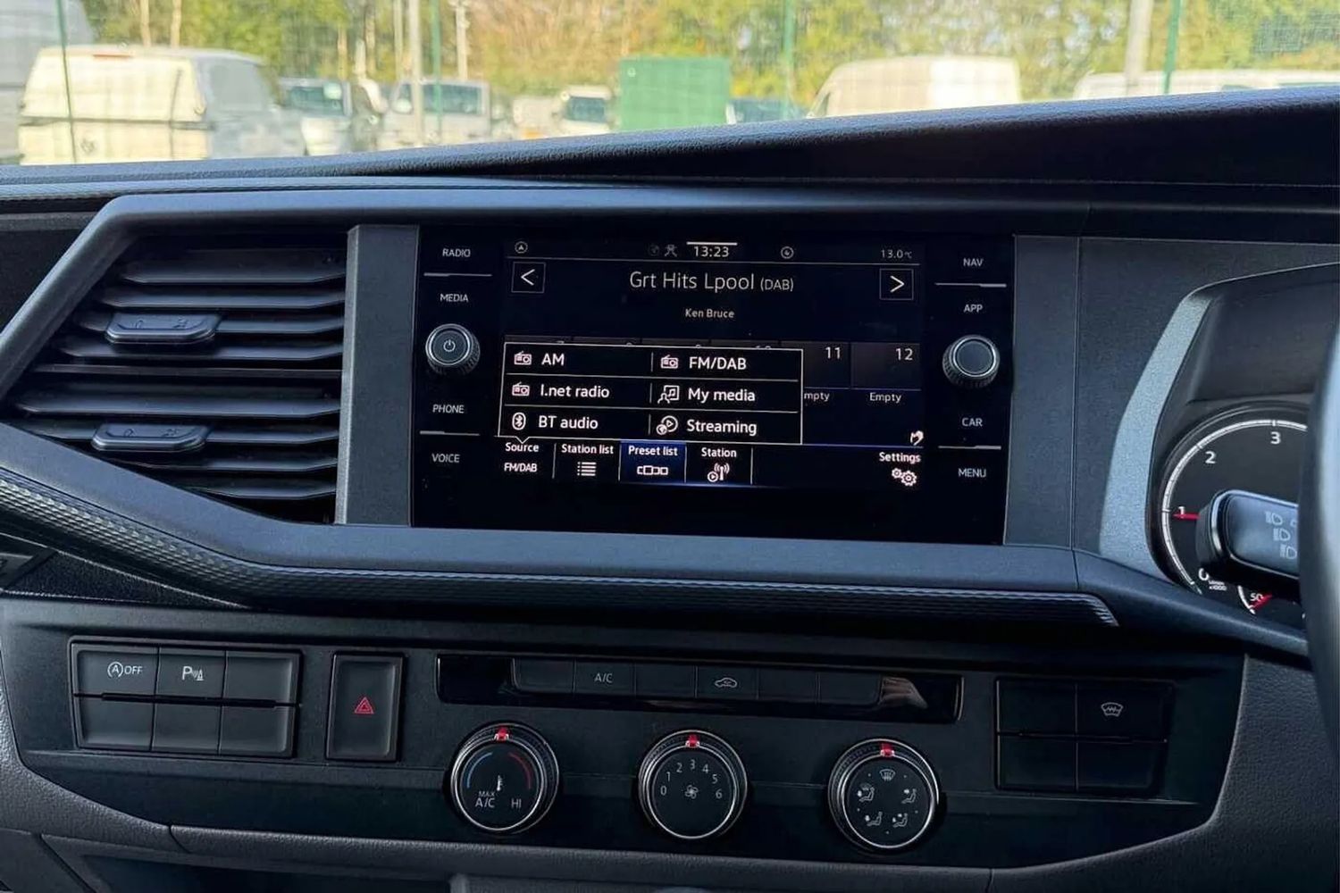 Used Volkswagen Transporter 2024 for sale - 76985304: Photo 42