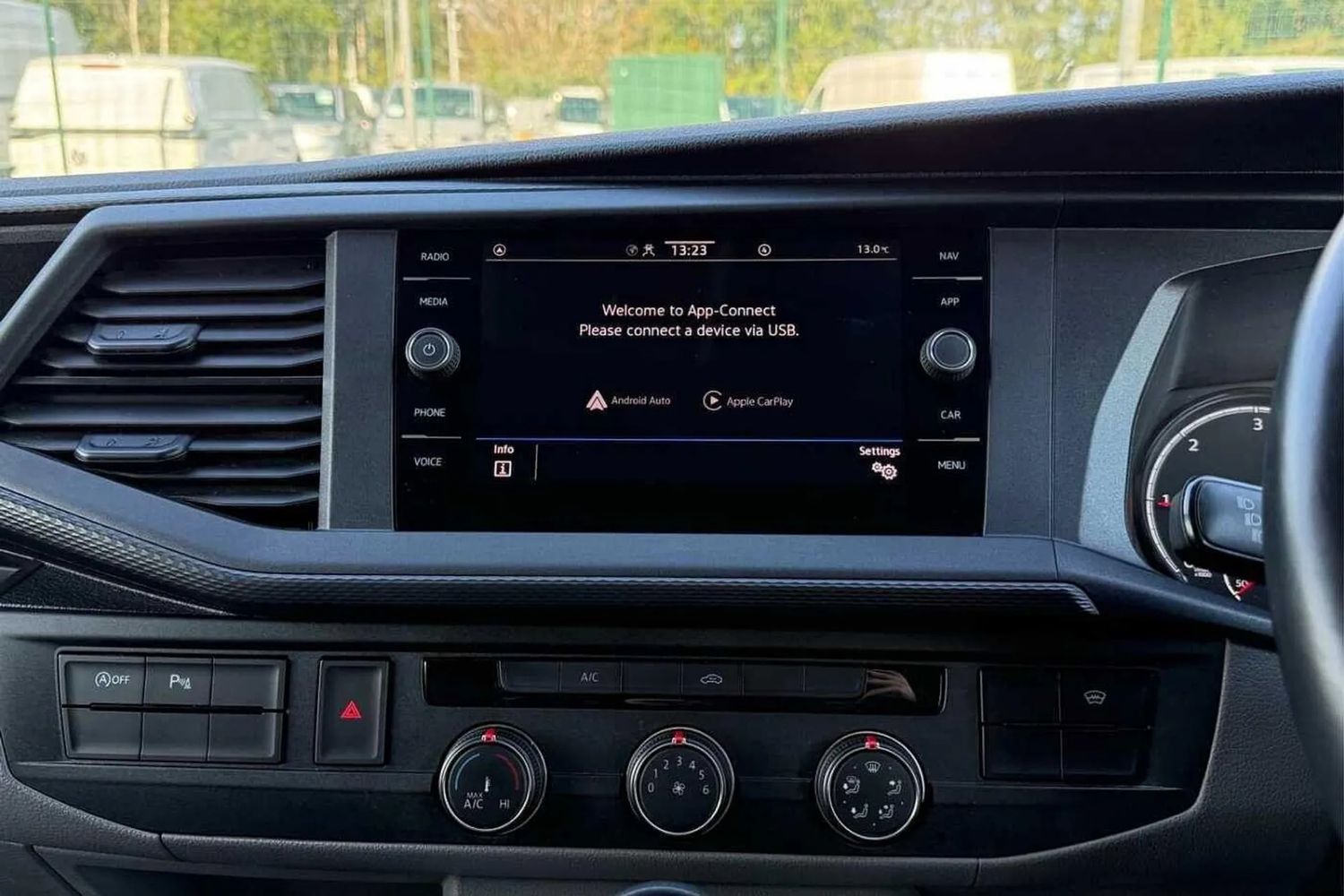 Used Volkswagen Transporter 2024 for sale - 76985304: Photo 44