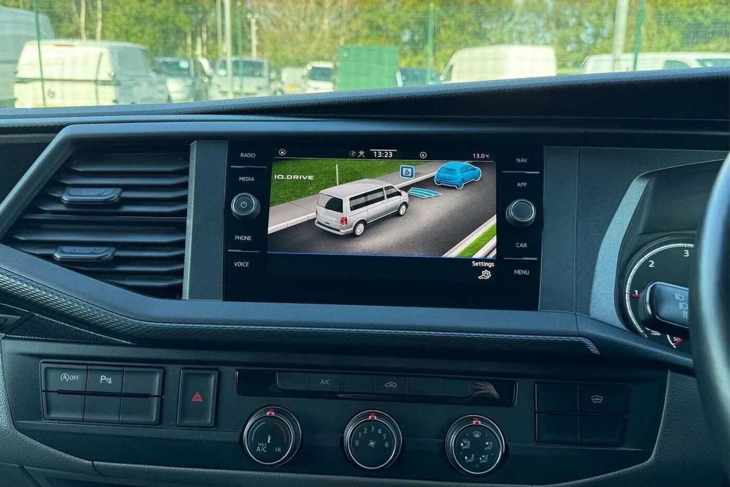 Used Volkswagen Transporter 2024 for sale - 76985304: Photo 46