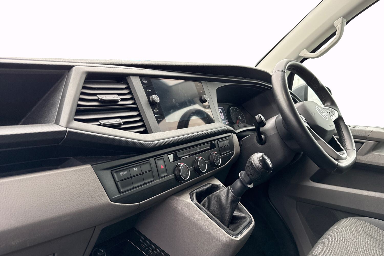 Used Volkswagen Transporter 2024 for sale - 76569576: Photo 14