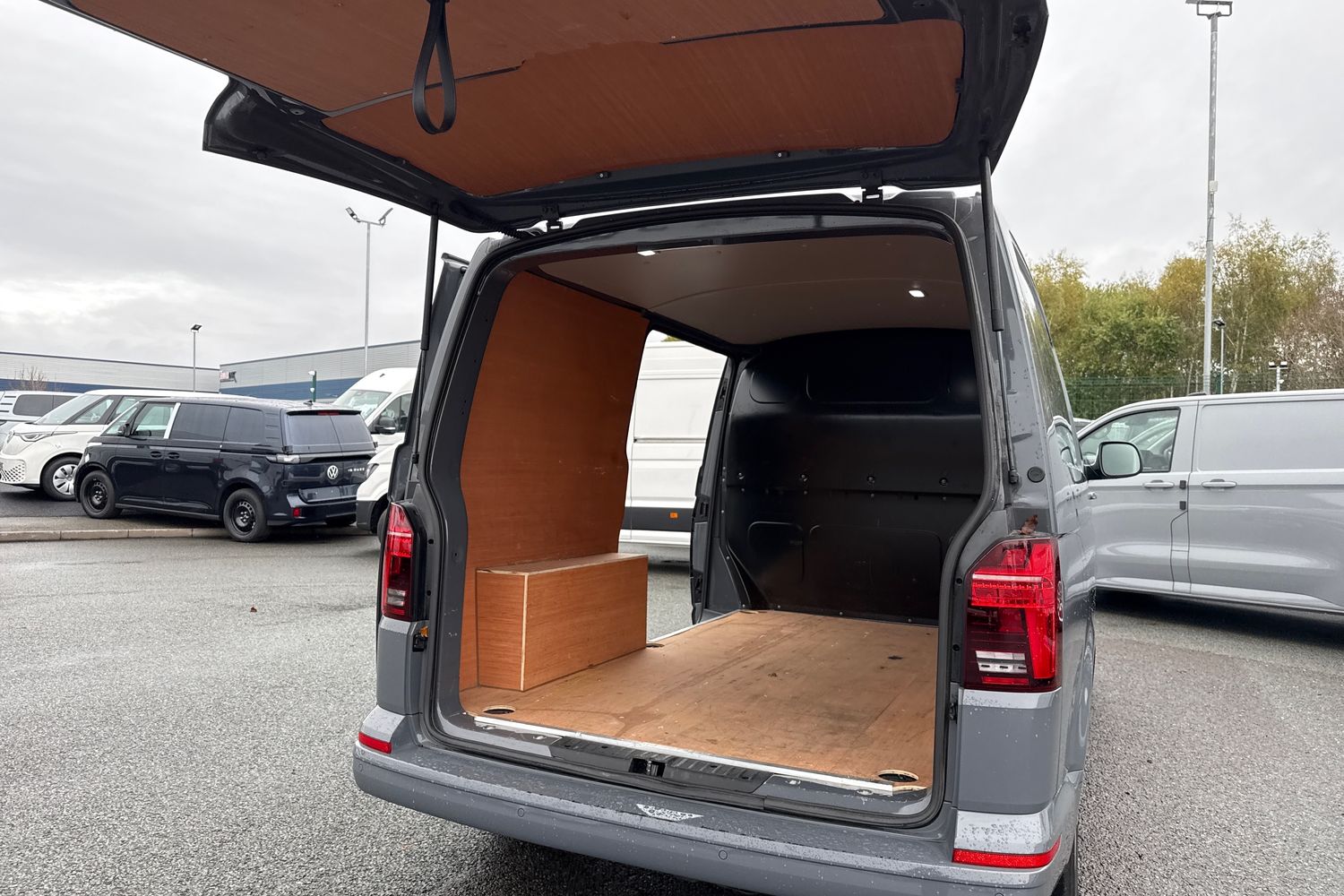 Used Volkswagen Transporter 2024 for sale - 76569576: Photo 33