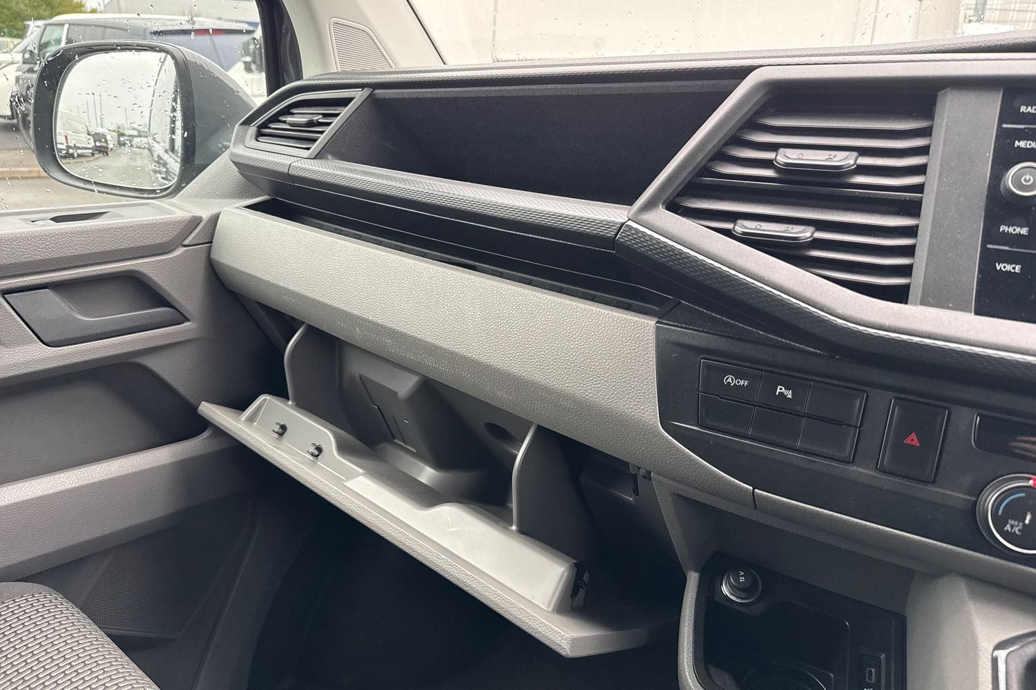 Used Volkswagen Transporter 2024 for sale - 76569576: Photo 34