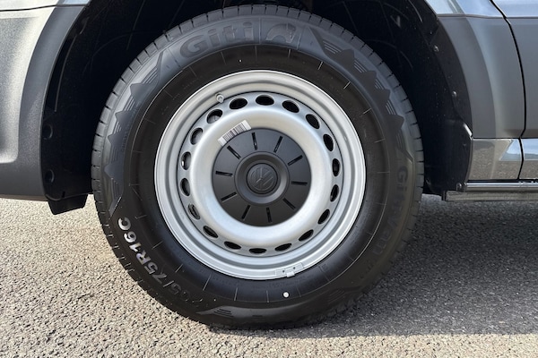 Used Volkswagen Crafter 2025 for sale - 76220242: Photo 12