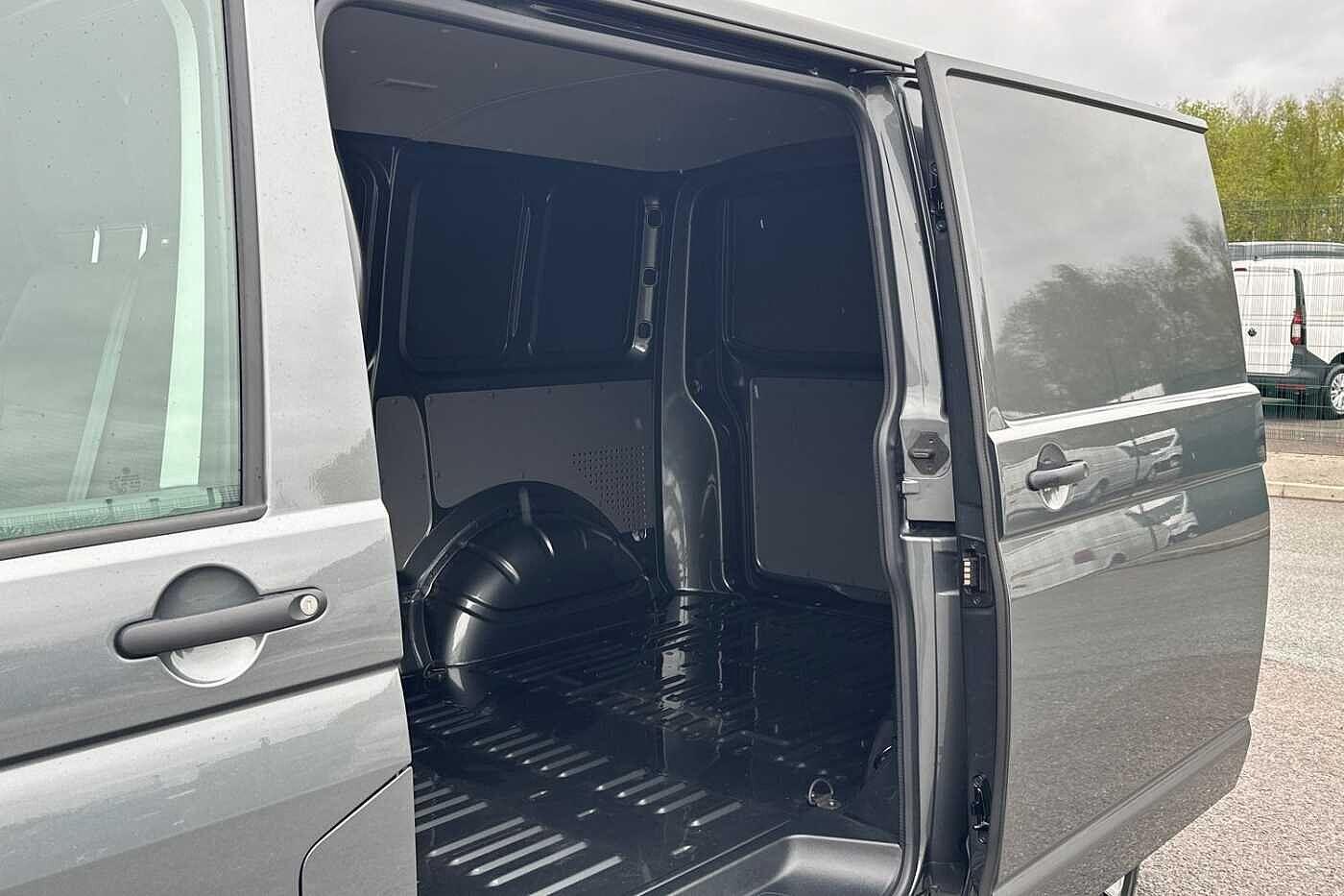 Used Volkswagen Transporter 2024 for sale - 76909386: Photo 13