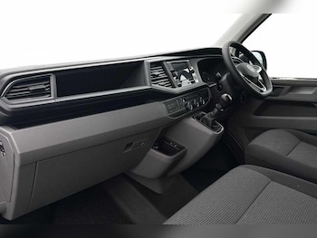 Used Volkswagen Transporter 2024 for sale - 76909386: Photo