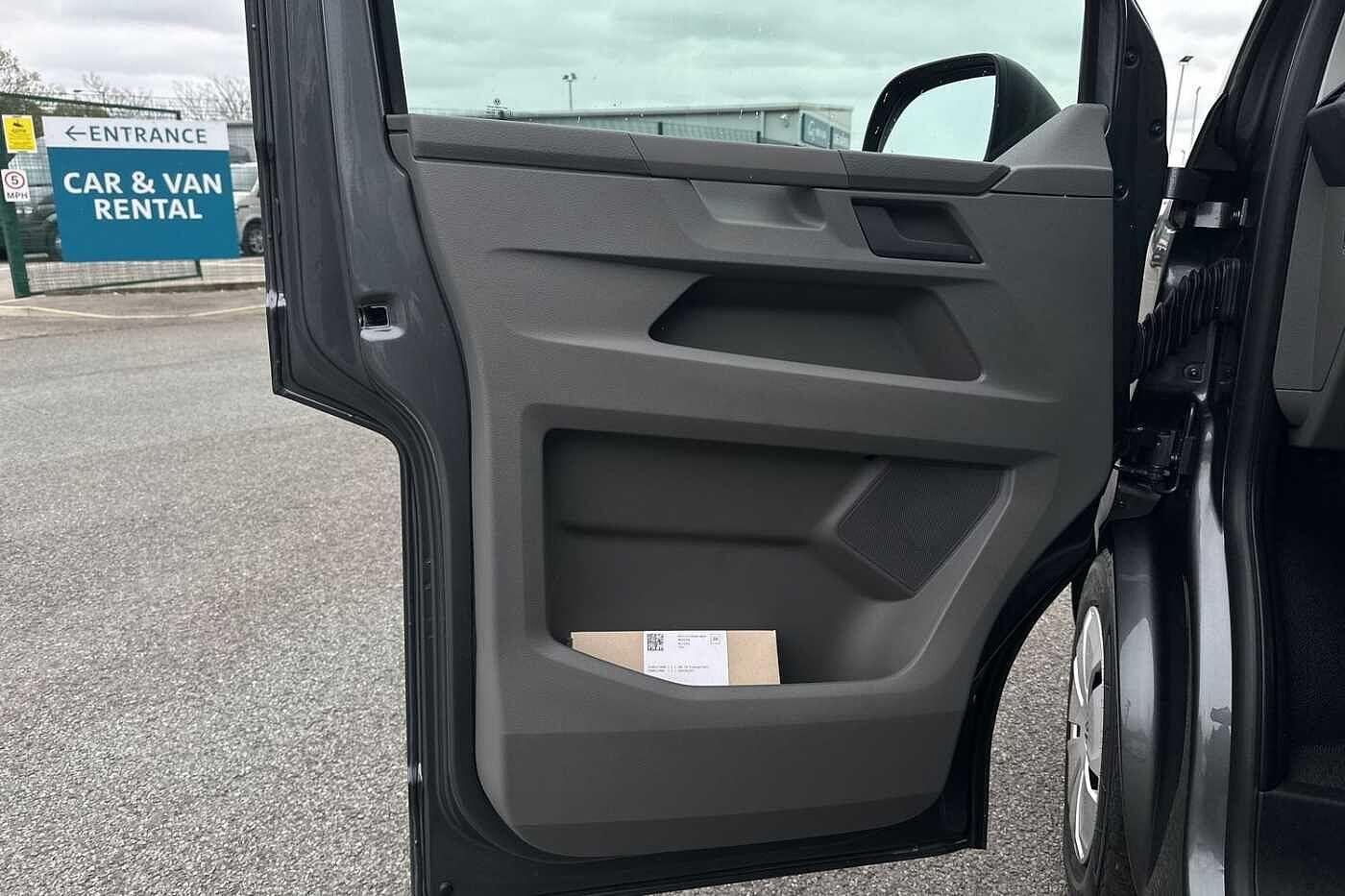 Used Volkswagen Transporter 2024 for sale - 76909386: Photo 31