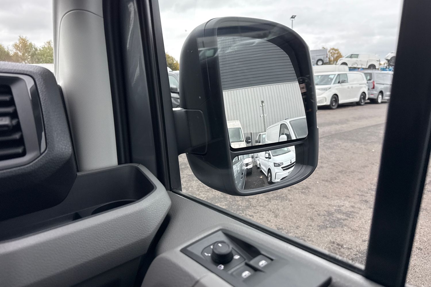 Used Volkswagen Crafter 2025 for sale - 76476045: Photo 20