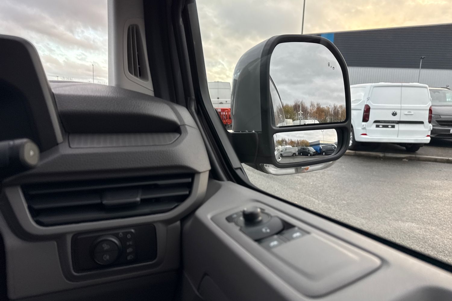 Used Volkswagen Transporter 2025 for sale - 77014030: Photo 20