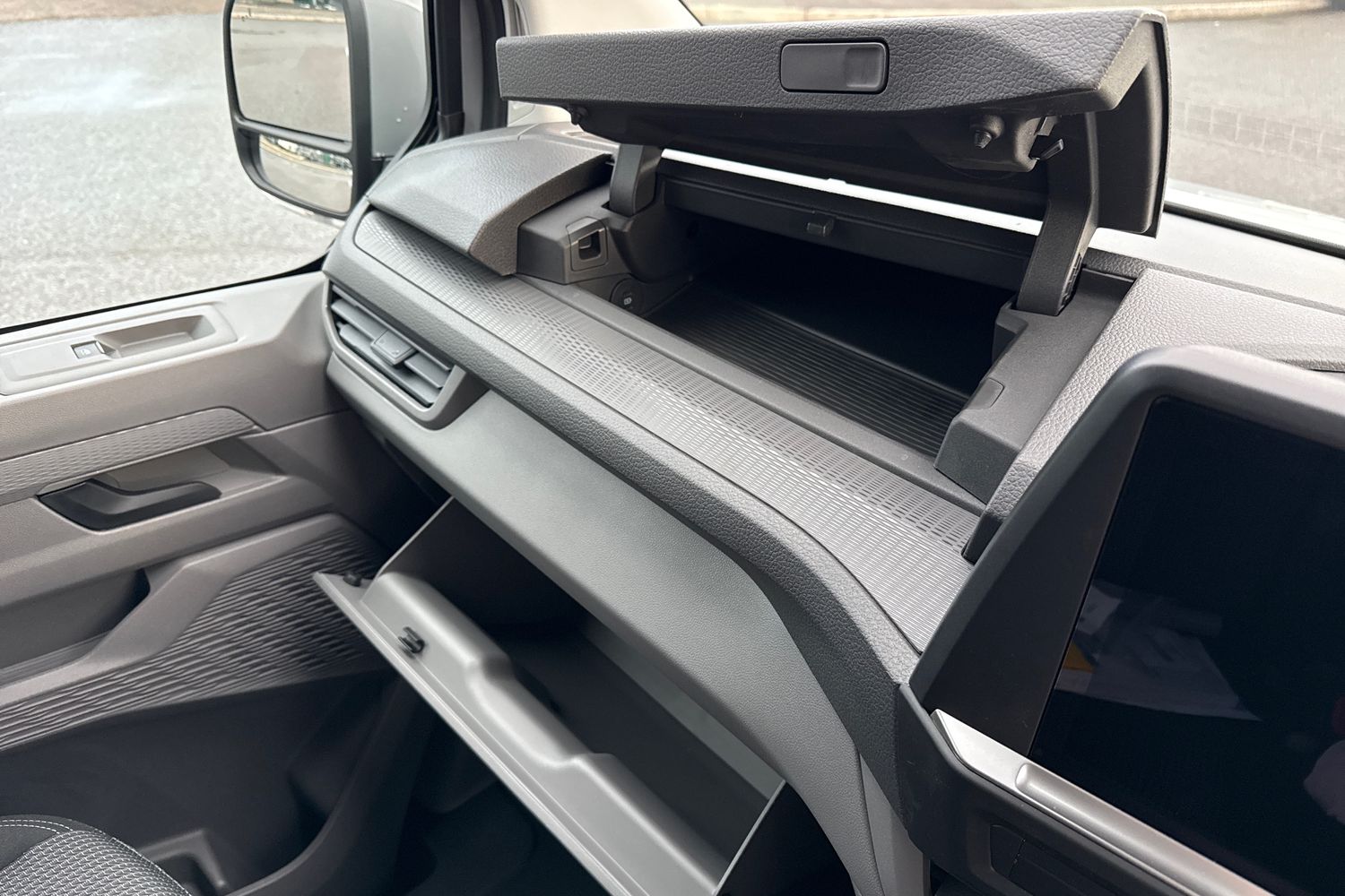 Used Volkswagen Transporter 2025 for sale - 77014030: Photo 33