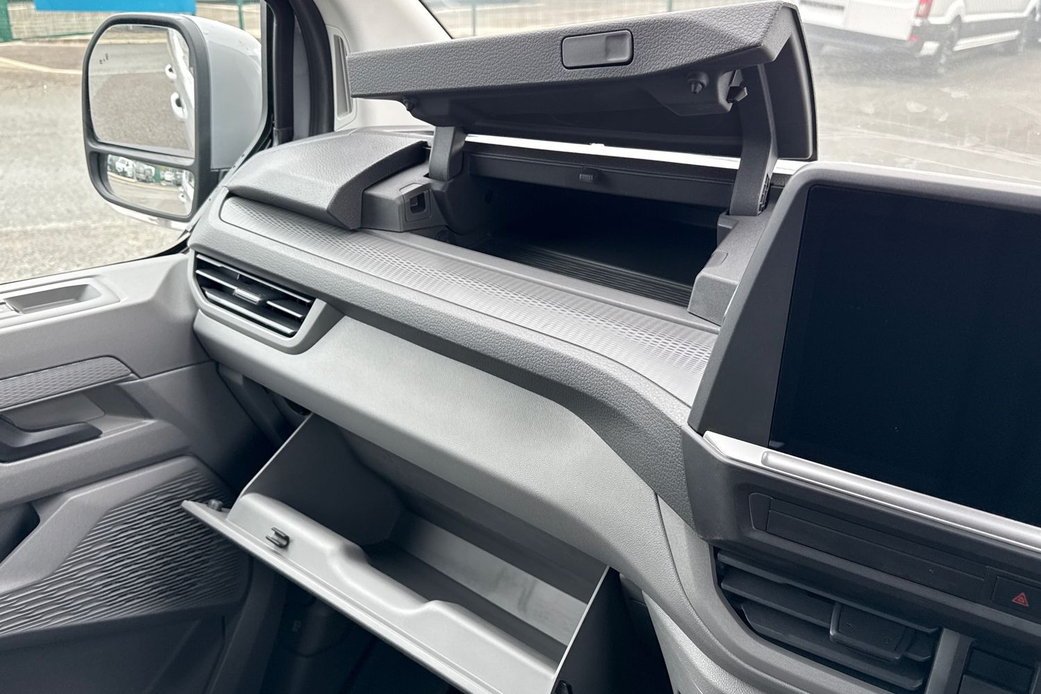 Used Volkswagen Transporter 2025 for sale - 77834902: Photo 40