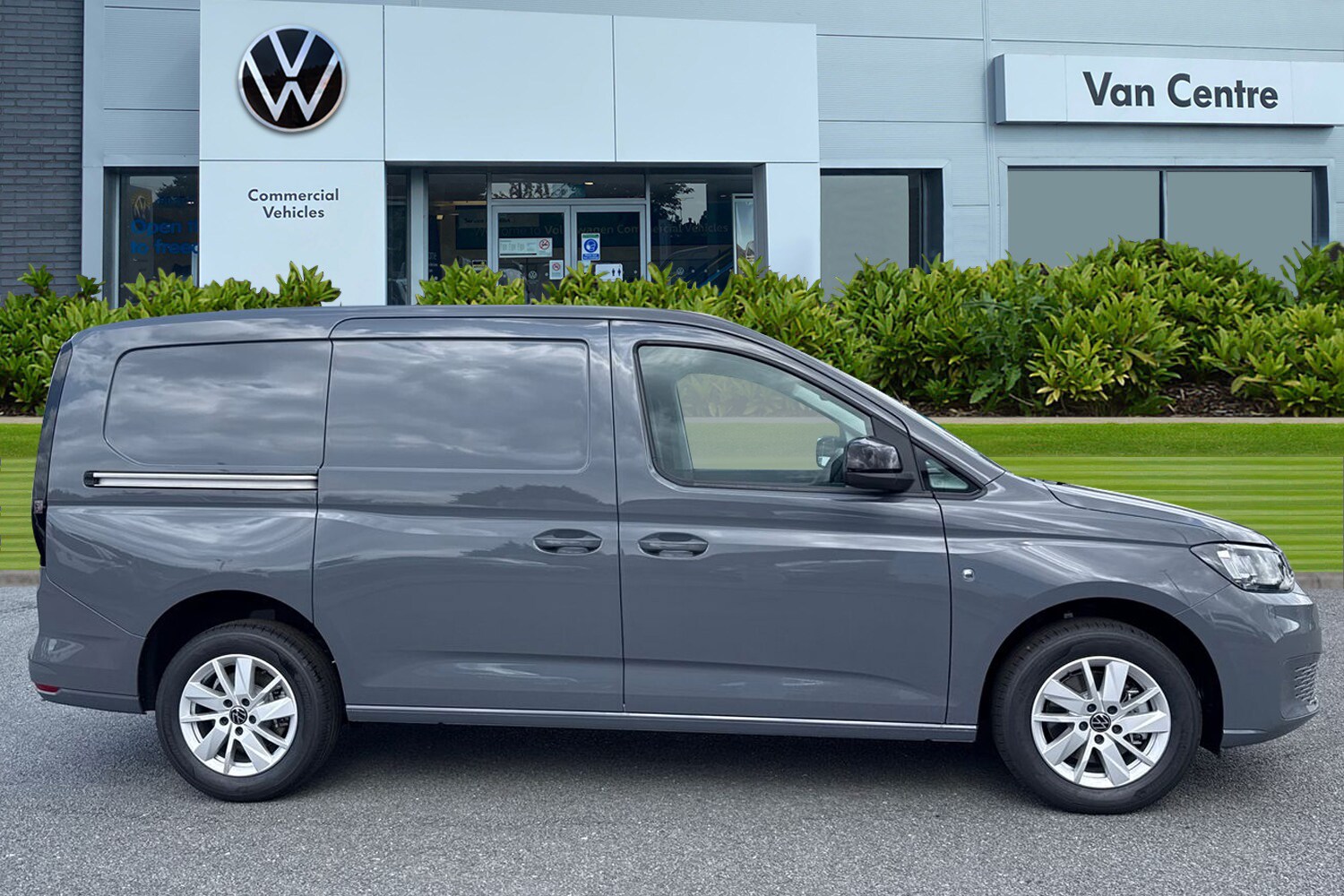 Used Volkswagen Caddy Maxi 2025 for sale - 77608275: Photo 3