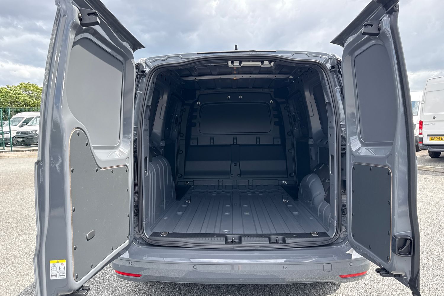 Used Volkswagen Caddy Maxi 2025 for sale - 77608275: Photo 7