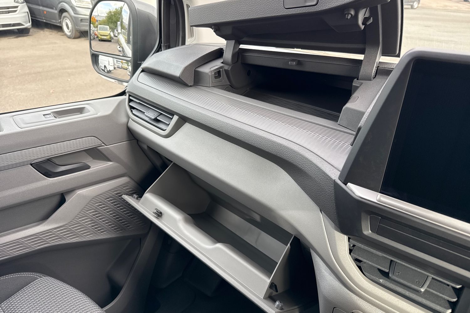 Used Volkswagen Transporter 2025 for sale - 77128946: Photo 33