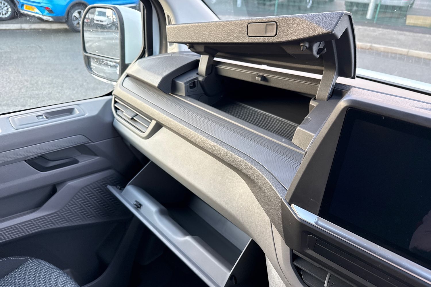 Used Volkswagen Transporter 2026 for sale - 77262502: Photo 29