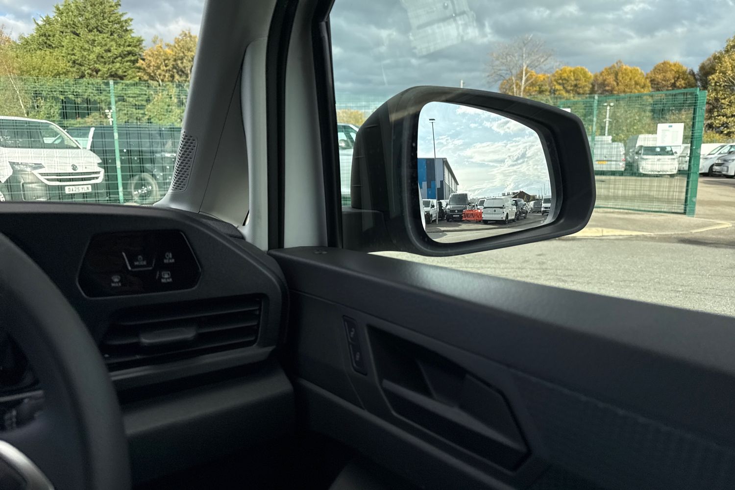 Used Volkswagen Caddy Maxi 2025 for sale - 76526959: Photo 21