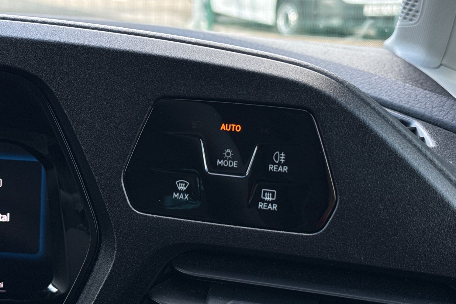 Used Volkswagen Caddy Maxi 2025 for sale - 76526959: Photo 38