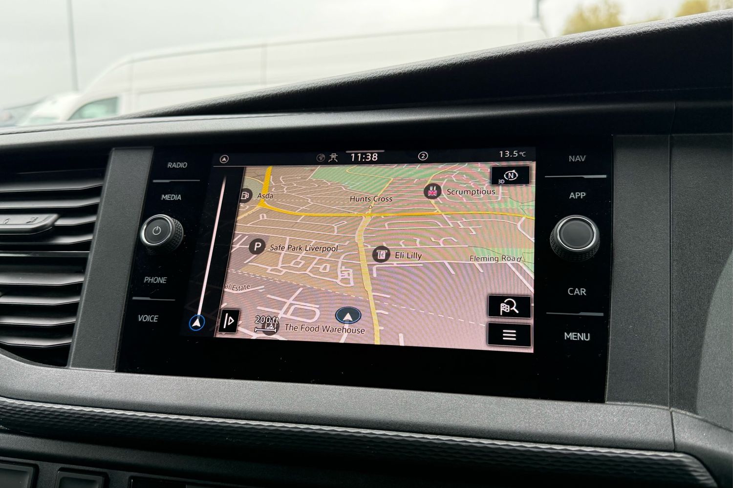 Used Volkswagen Transporter 2024 for sale - 76564715: Photo 51