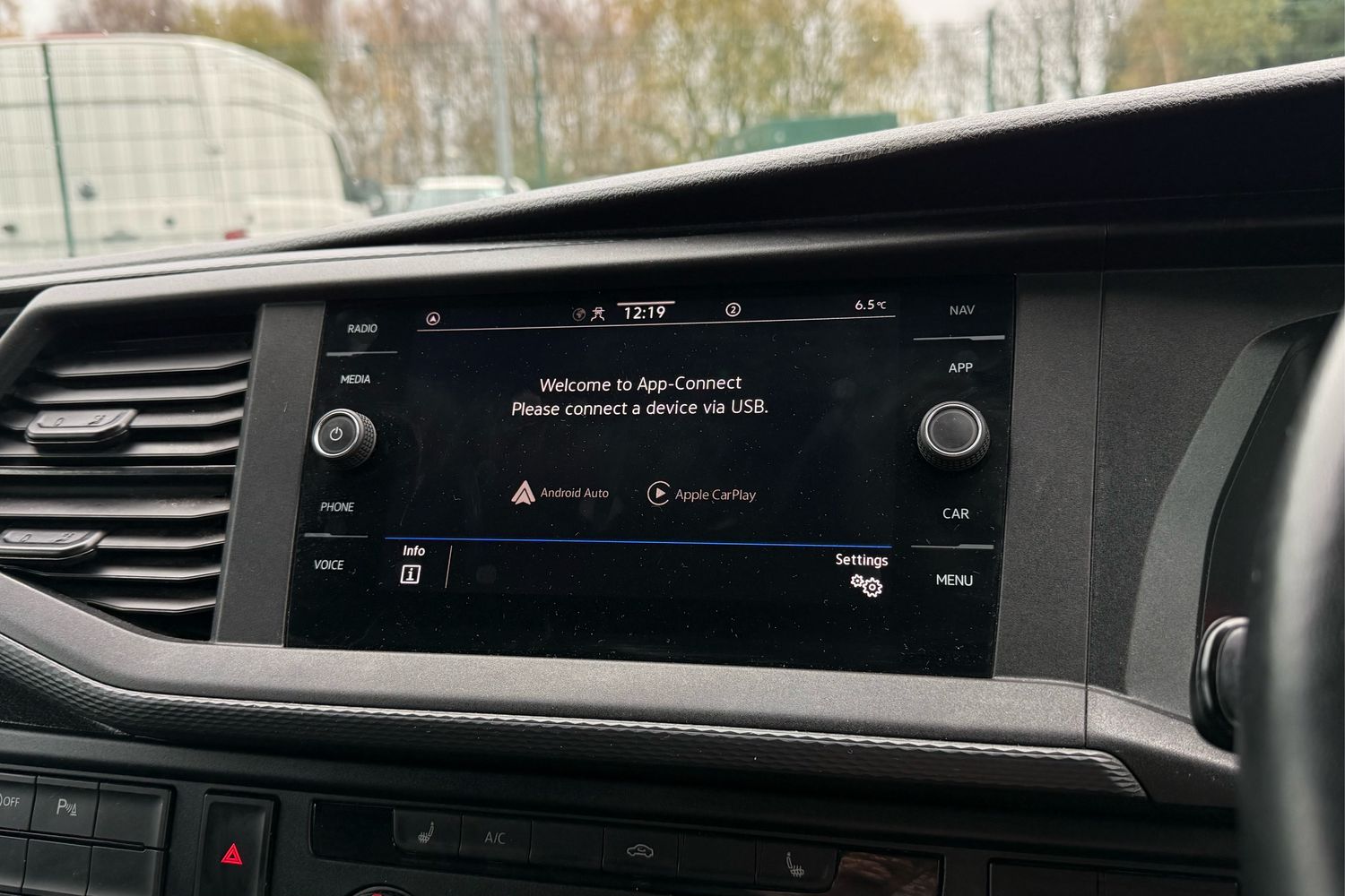 Used Volkswagen Transporter 2024 for sale - 76979194: Photo 47