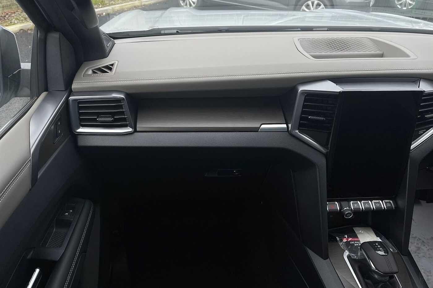 Used Volkswagen Amarok 2024 for sale - 76909431: Photo 14