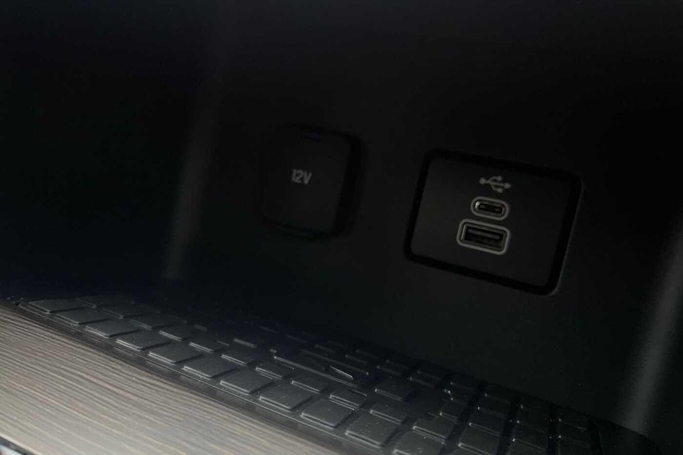 Used Volkswagen Amarok 2024 for sale - 76909431: Photo 49