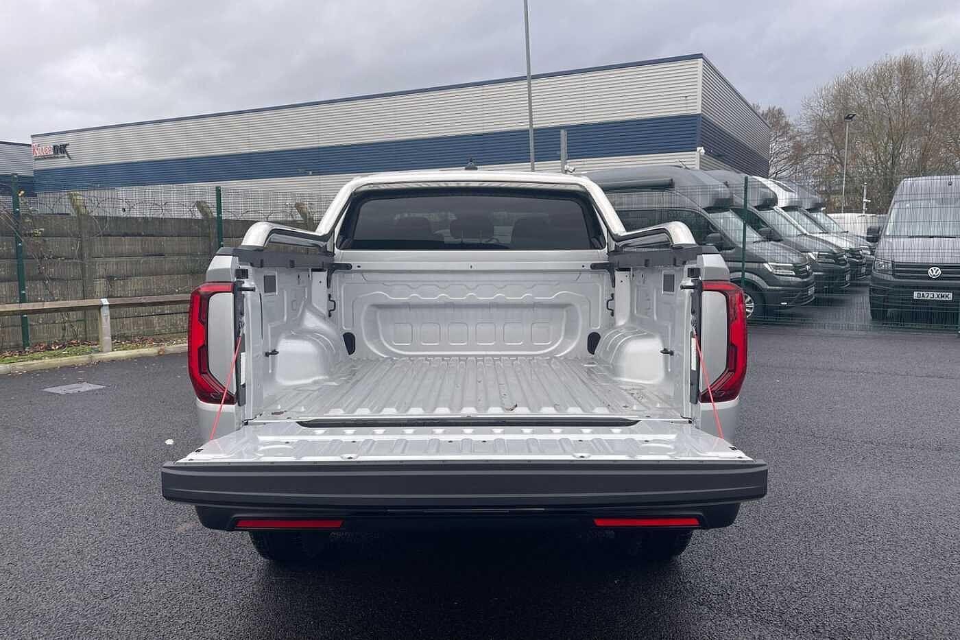 Used Volkswagen Amarok 2024 for sale - 76909431: Photo 9