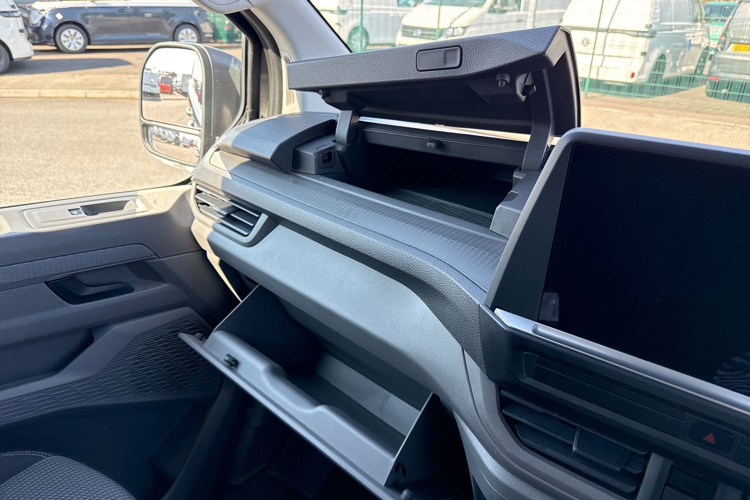 Used Volkswagen Transporter 2025 for sale - 77961487: Photo 33