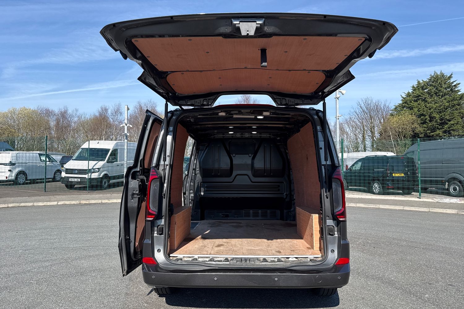 Used Volkswagen Transporter 2025 for sale - 77961487: Photo 6