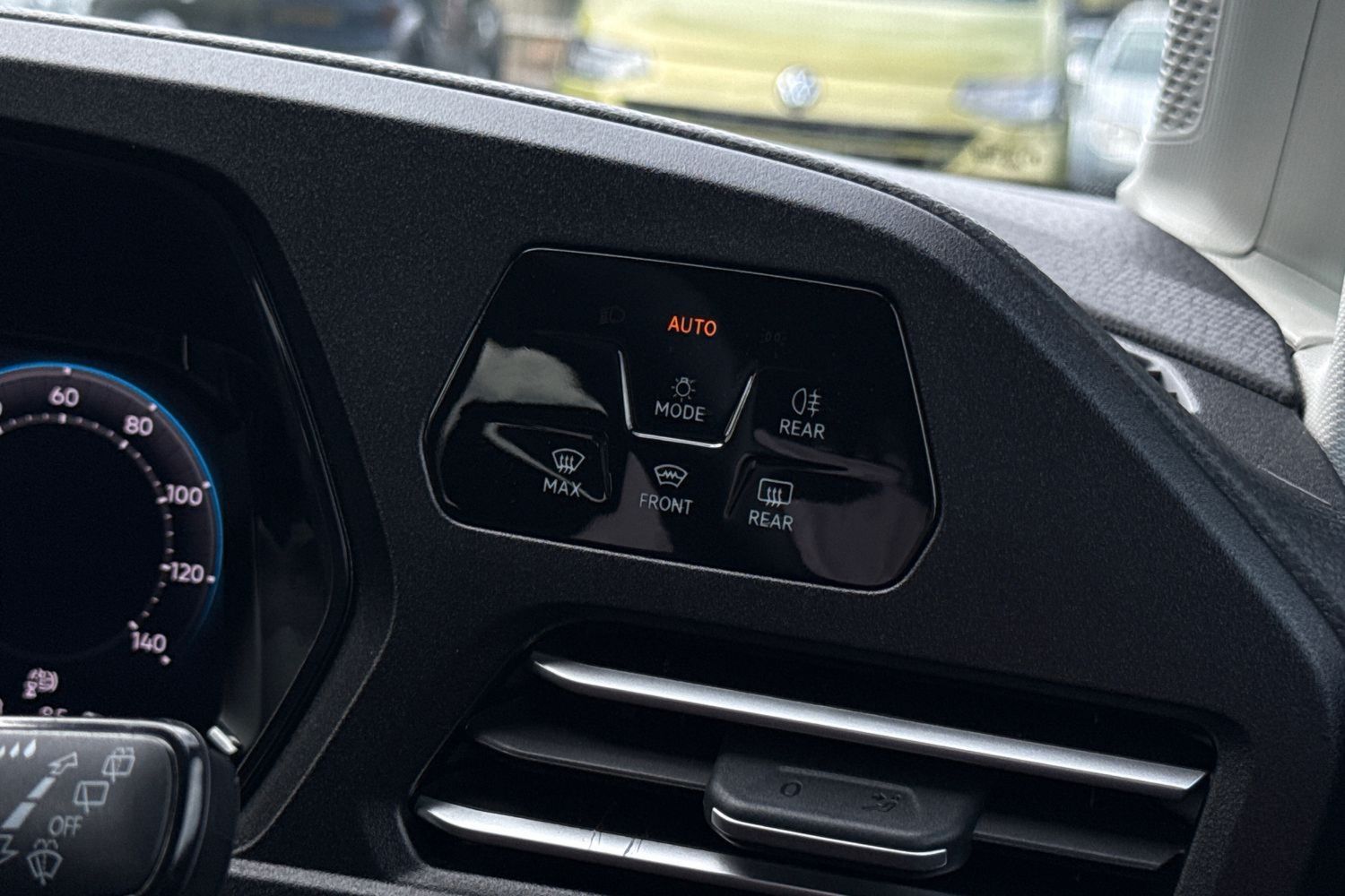 Used Volkswagen Caddy Maxi 2024 for sale - 75983437: Photo 38