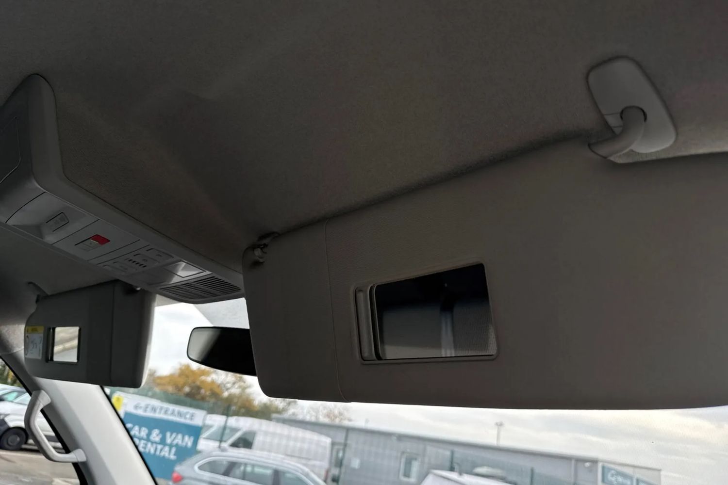 Used Volkswagen Transporter 2024 for sale - 77394153: Photo 35