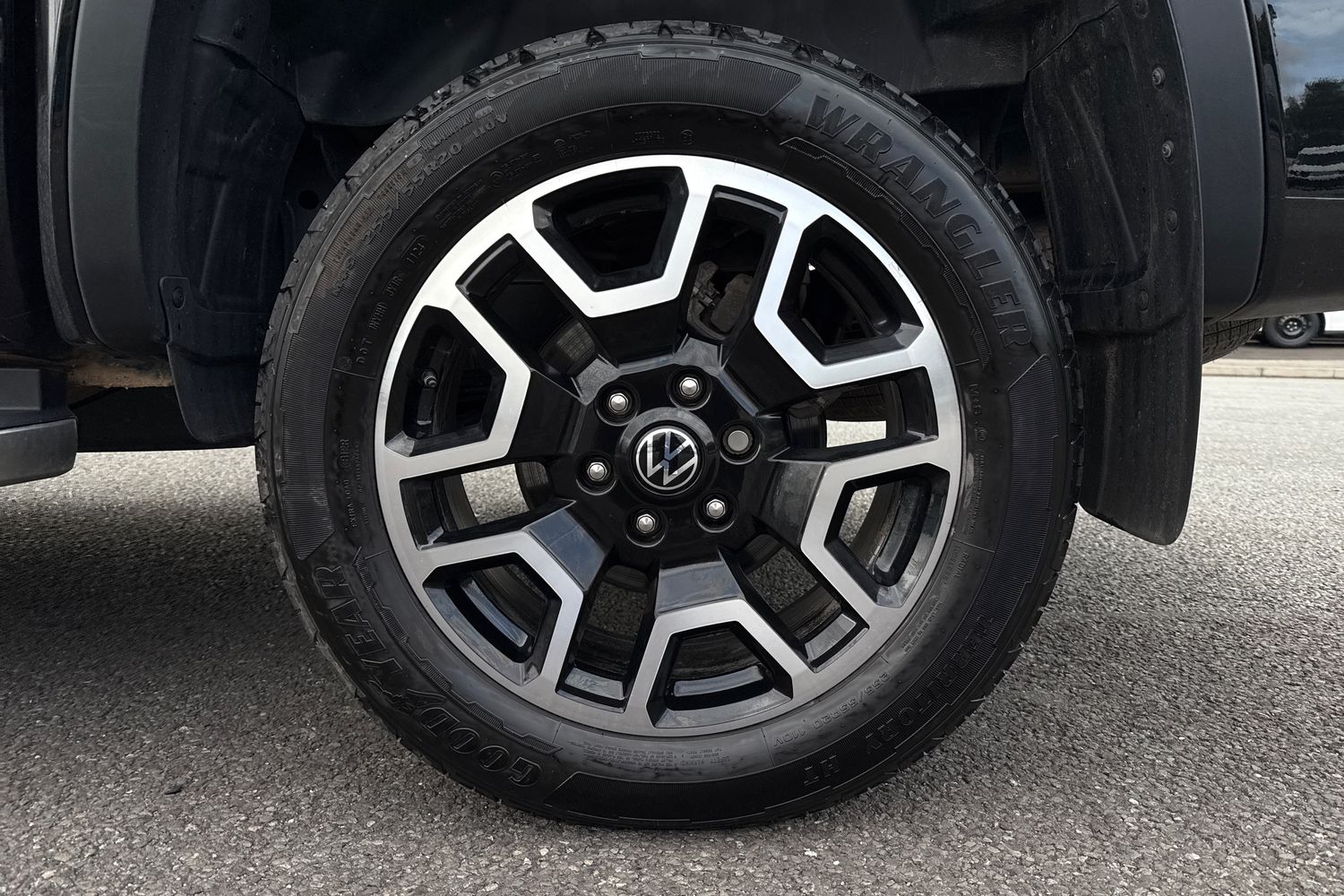 Used Volkswagen Amarok 2024 for sale - 76364599: Photo 11
