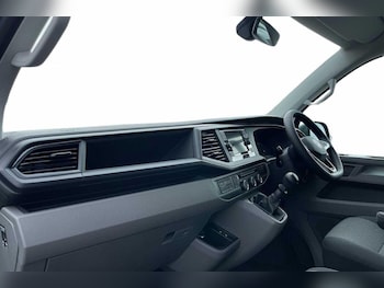 Used Volkswagen Transporter 2024 for sale - 76219944: Photo