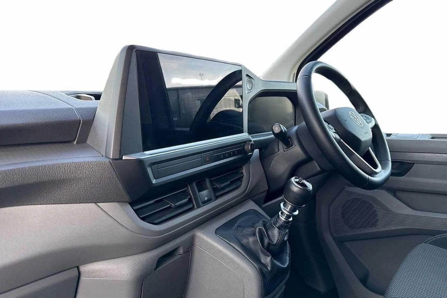 Used Volkswagen Transporter 2025 for sale - 77666256: Photo 14