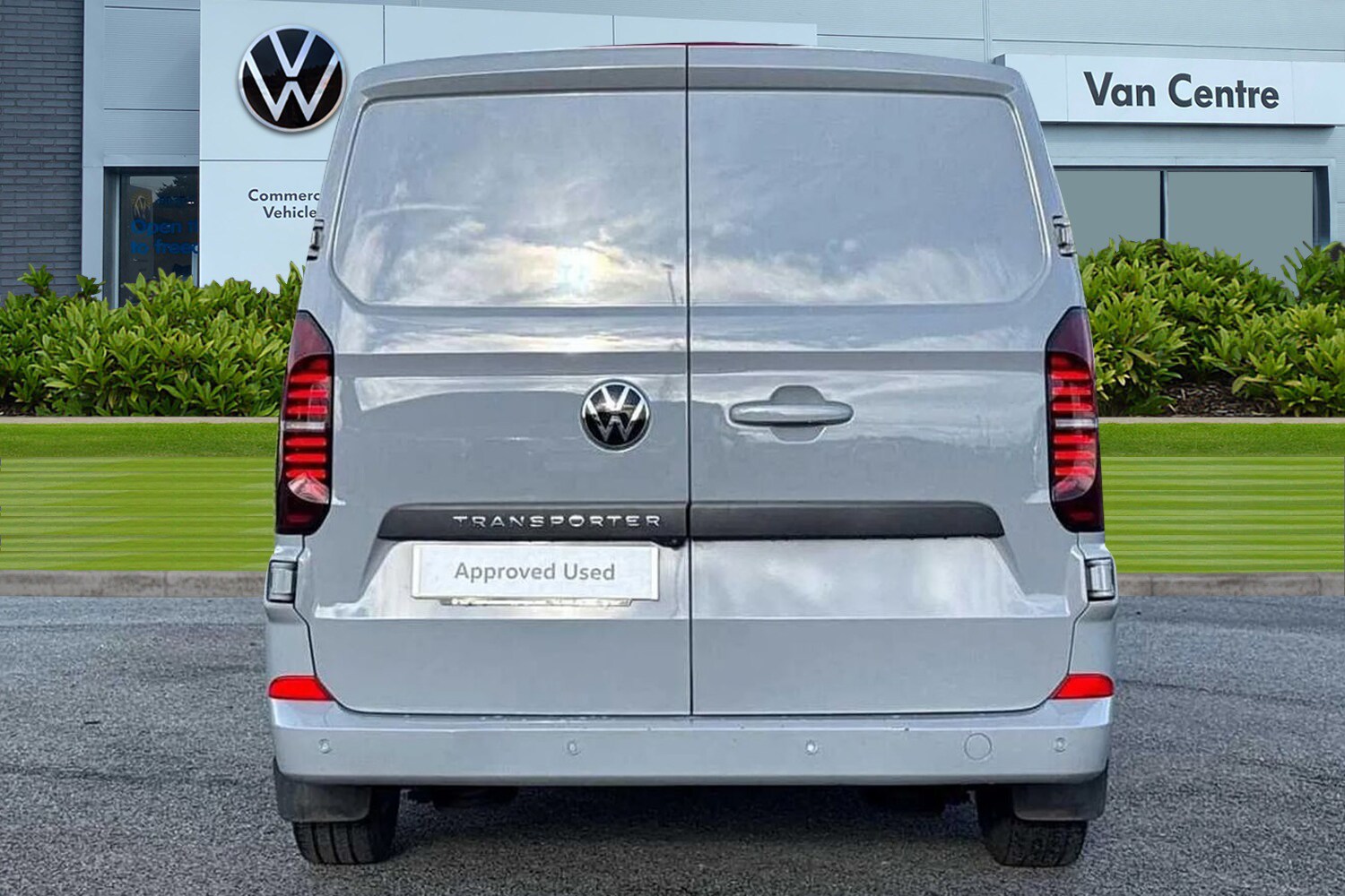 Used Volkswagen Transporter 2025 for sale - 77666256: Photo 4