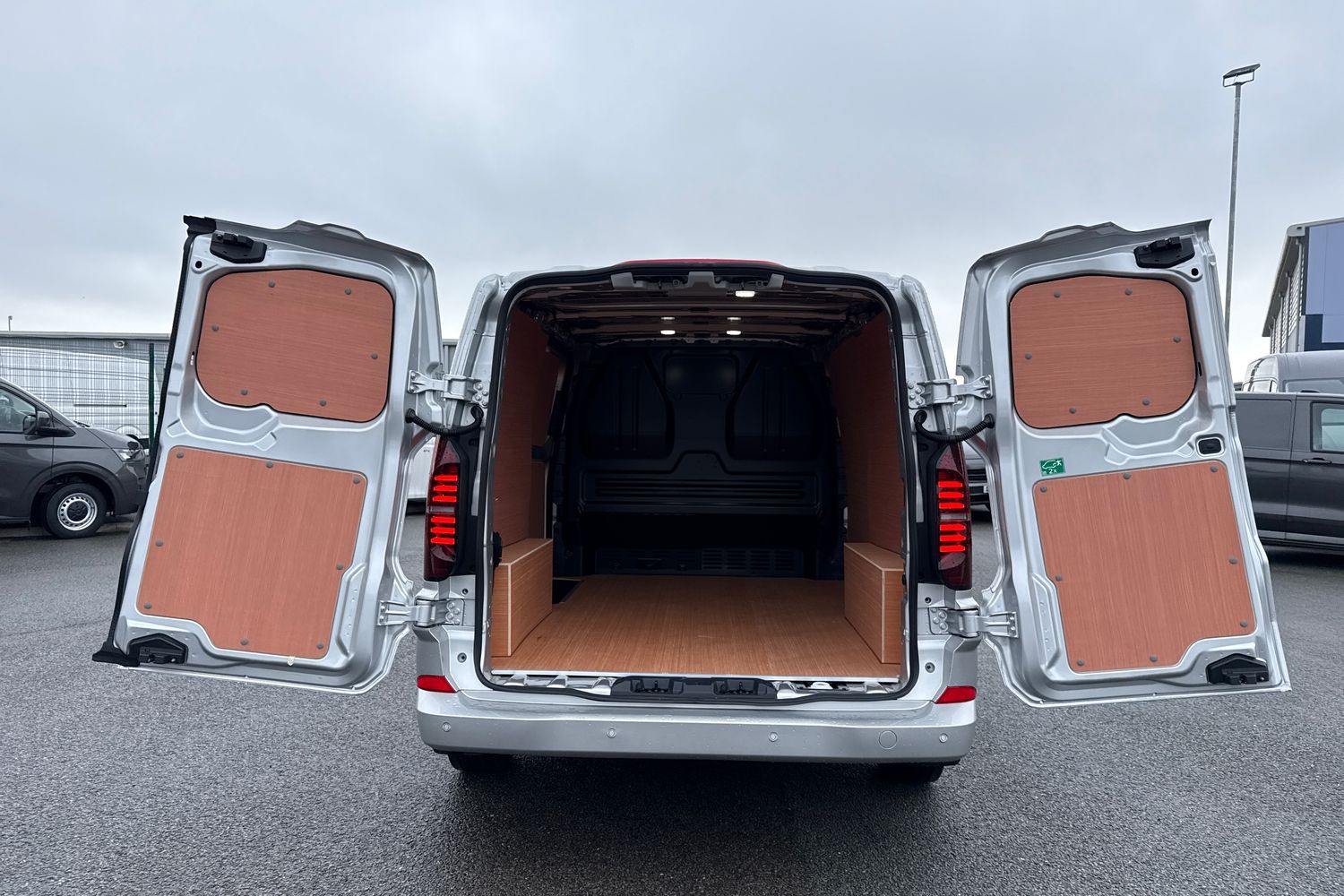 Used Volkswagen Transporter 2025 for sale - 77564087: Photo 6