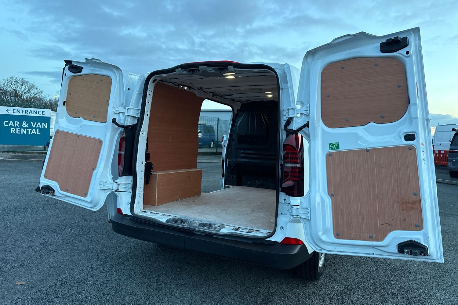 Used Volkswagen Transporter 2025 for sale - 76782985: Photo 32