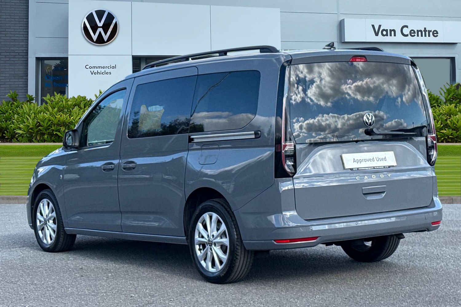 Used Volkswagen Caddy Maxi 2024 for sale - 76077345: Photo 2
