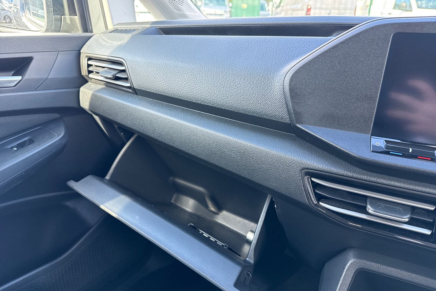 Used Volkswagen Caddy Maxi 2024 for sale - 76077345: Photo 38