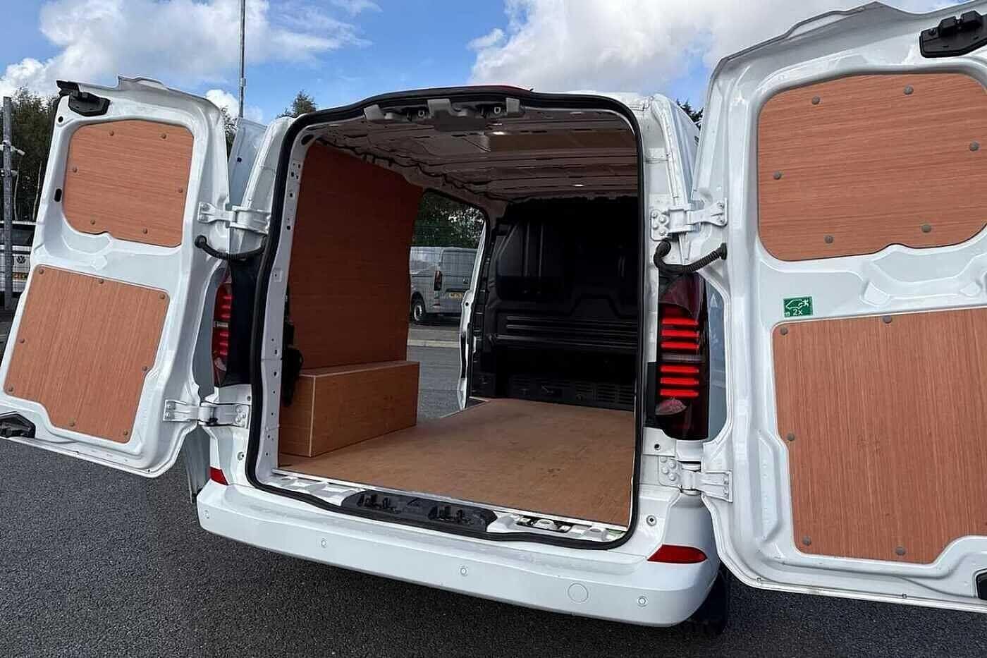 Used Volkswagen Transporter 2025 for sale - 77313081: Photo 30