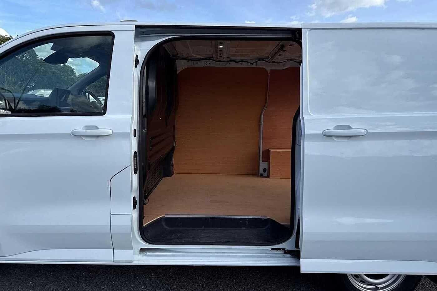 Used Volkswagen Transporter 2025 for sale - 77313081: Photo 31