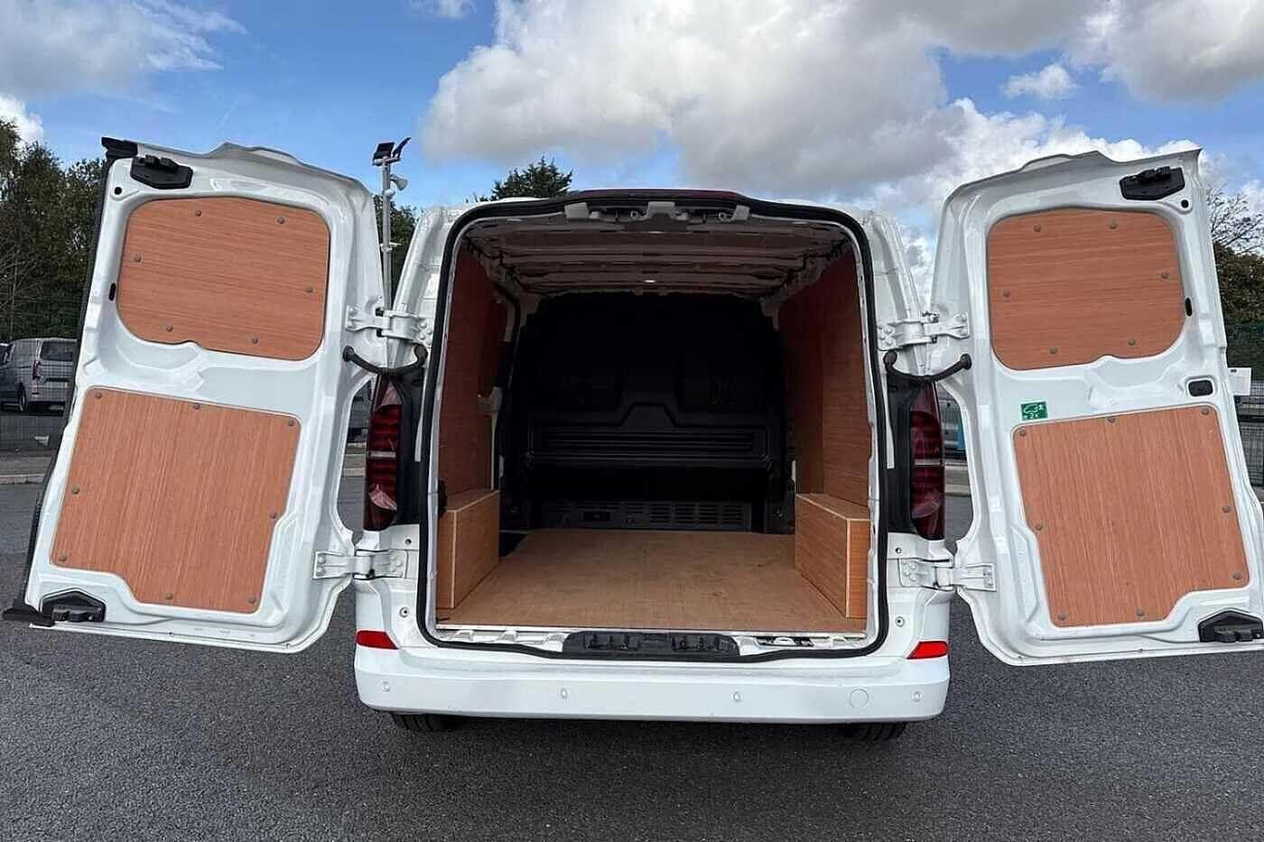 Used Volkswagen Transporter 2025 for sale - 77313081: Photo 9