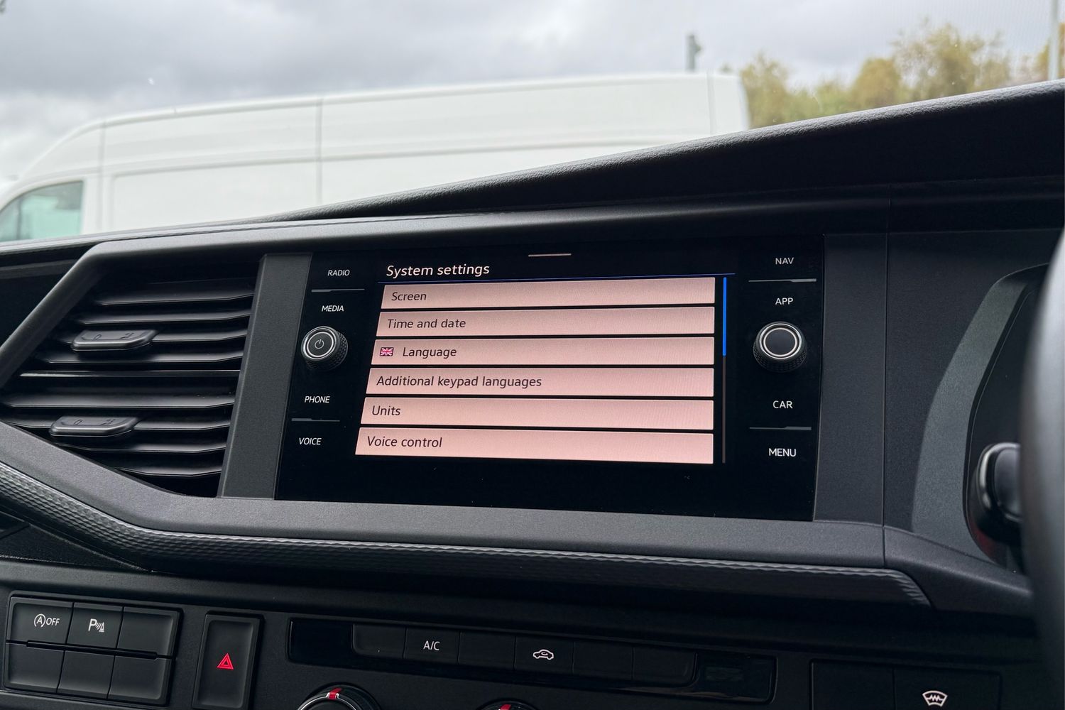 Used Volkswagen Transporter 2024 for sale - 76553510: Photo 54