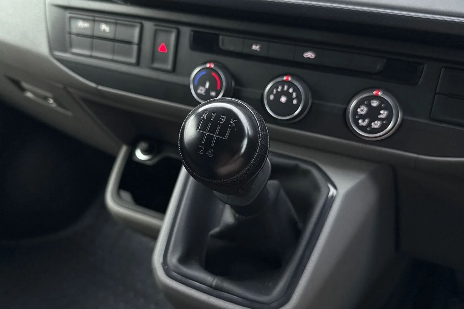 Used Volkswagen Transporter 2024 for sale - 76863297: Photo 22