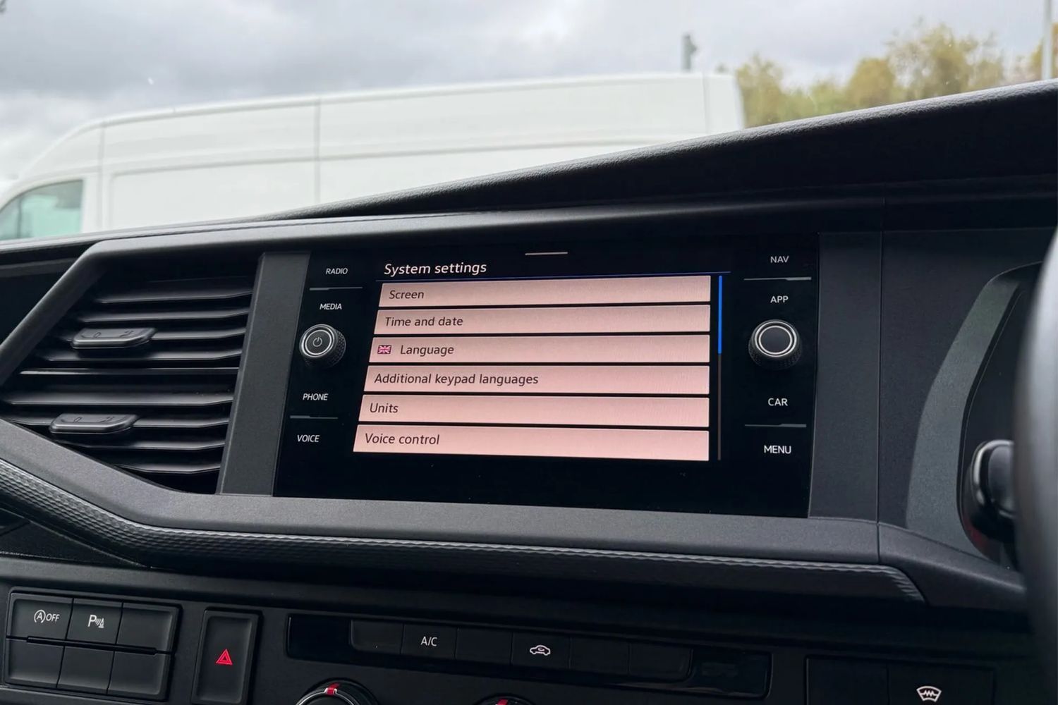 Used Volkswagen Transporter 2024 for sale - 76863297: Photo 54