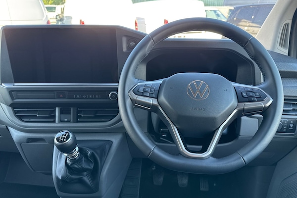Used Volkswagen Transporter 2025 for sale - 76192348: Photo 17