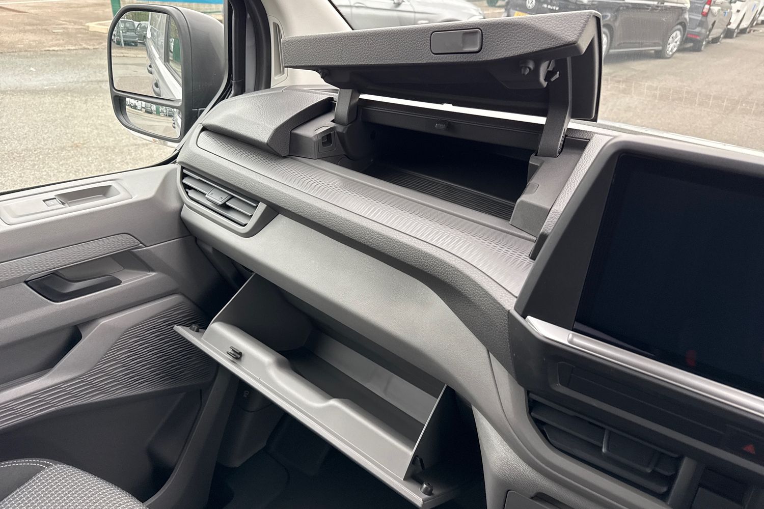 Used Volkswagen Transporter 2025 for sale - 76488338: Photo 30