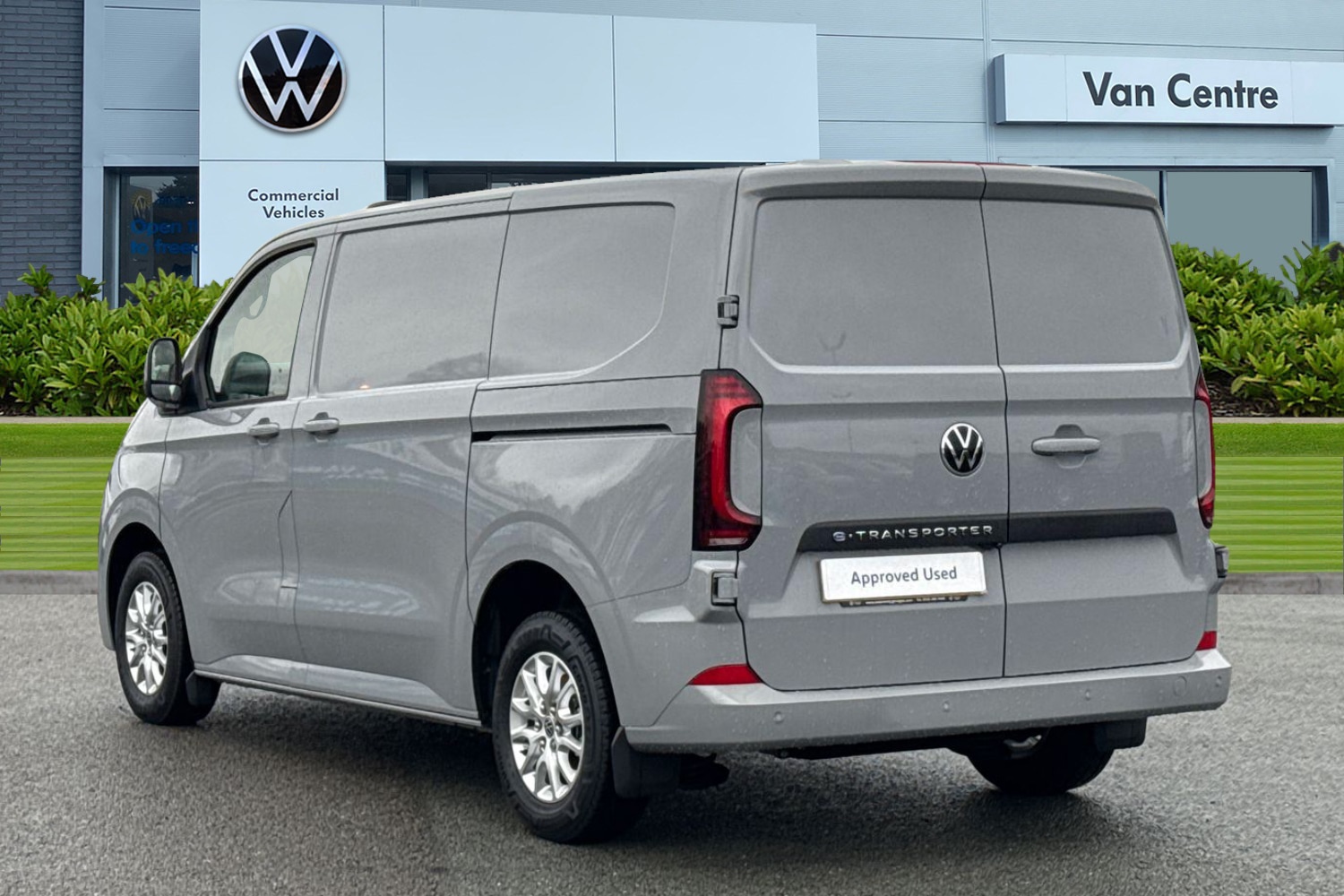 Used Volkswagen Transporter 2025 for sale - 77282182: Photo 2