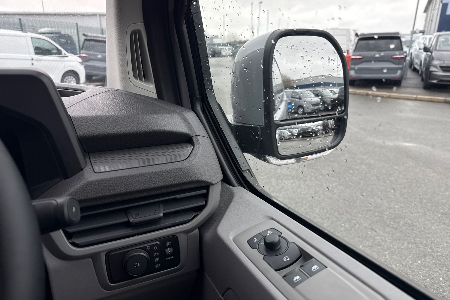 Used Volkswagen Transporter 2025 for sale - 77282182: Photo 20